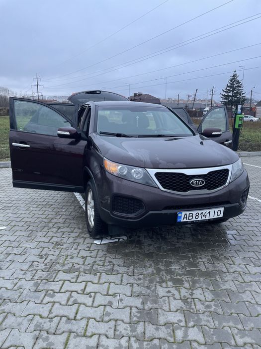Kia Sorento 2011 рік • Бензин 2.4
