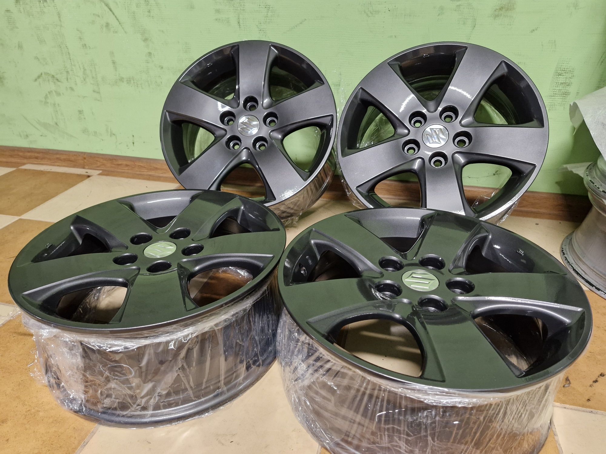 Felgi aluminiowe Oryginalne Suzuki 16" 5x114,3 Grafitowe