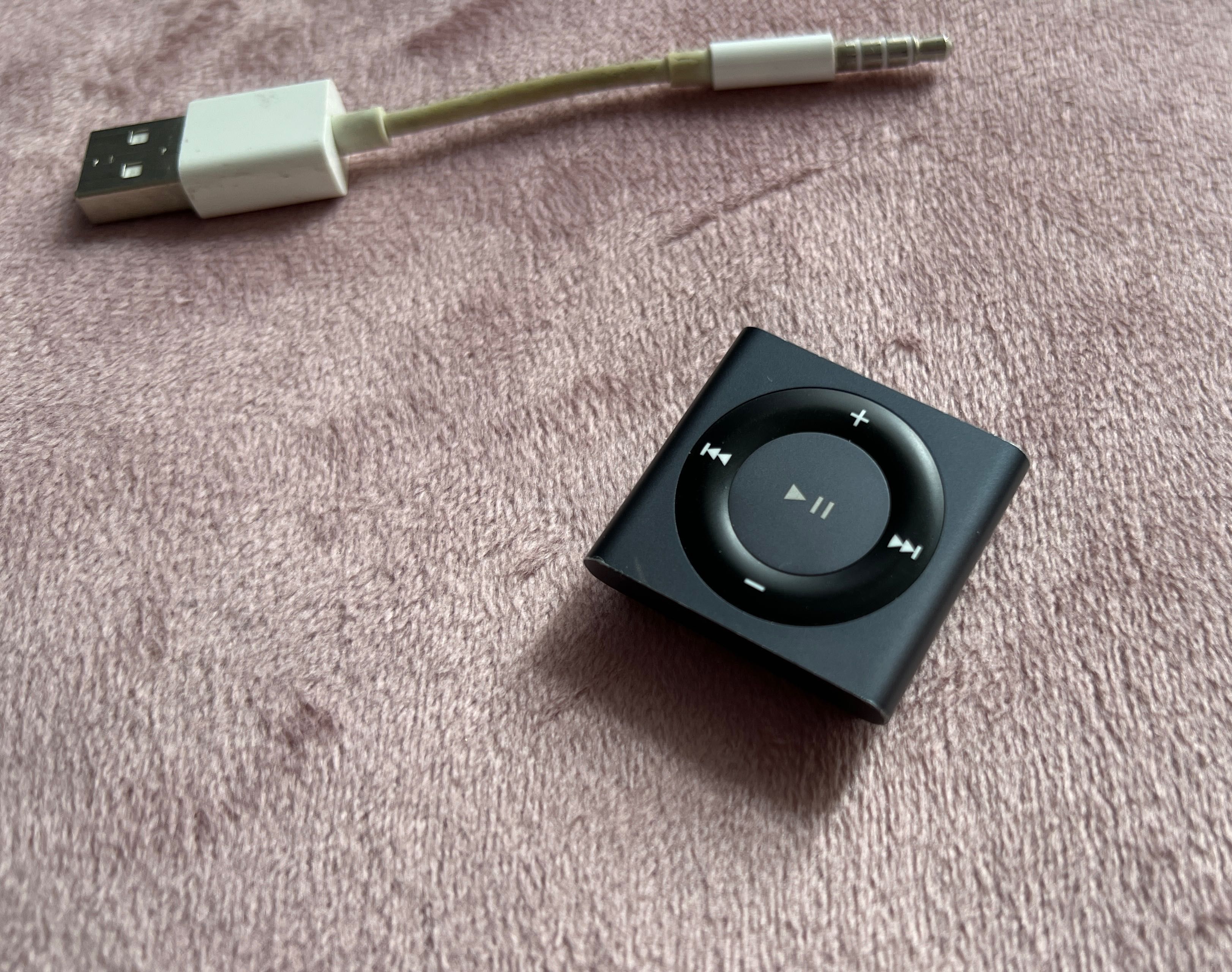 Apple ipod A1373 2gb