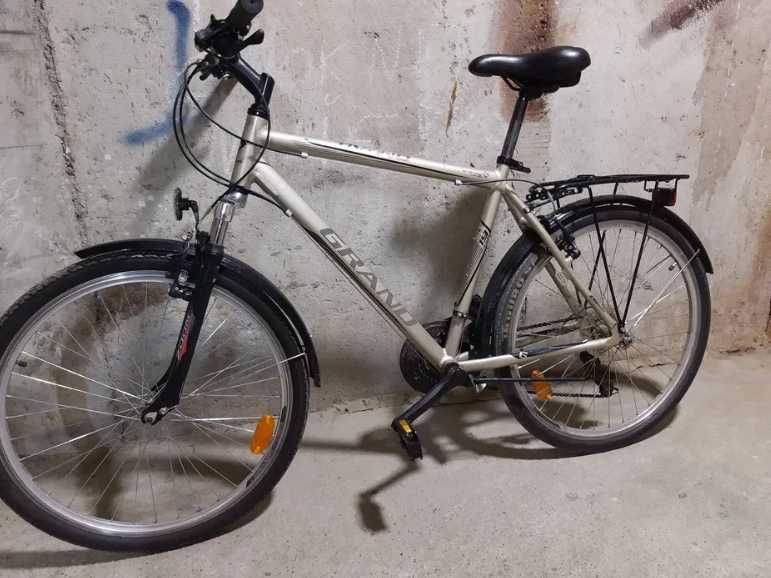 Rower trekkingowy Grand Tivano kolor złoty