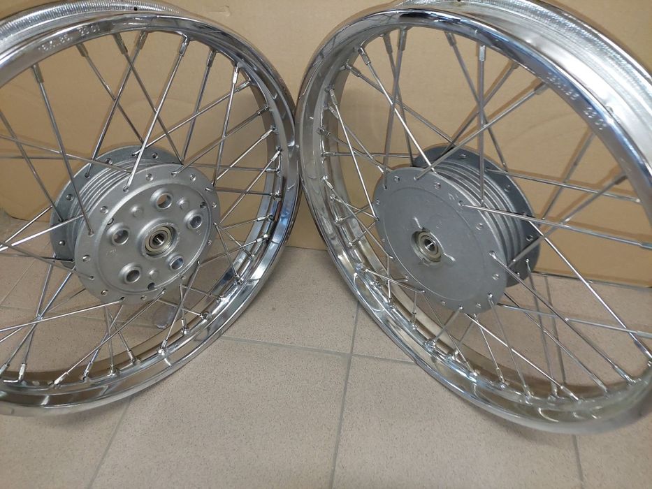 Sprzedam odrestaurowane kola kpl przod I tyl wsk 125 r18"