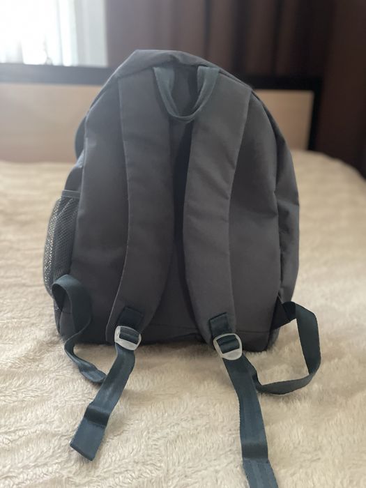 Продам шкільний рюкзак