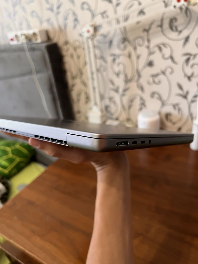 Macbook pro m1 pro 16/512