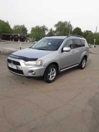 Mitsubishi Outlander XL