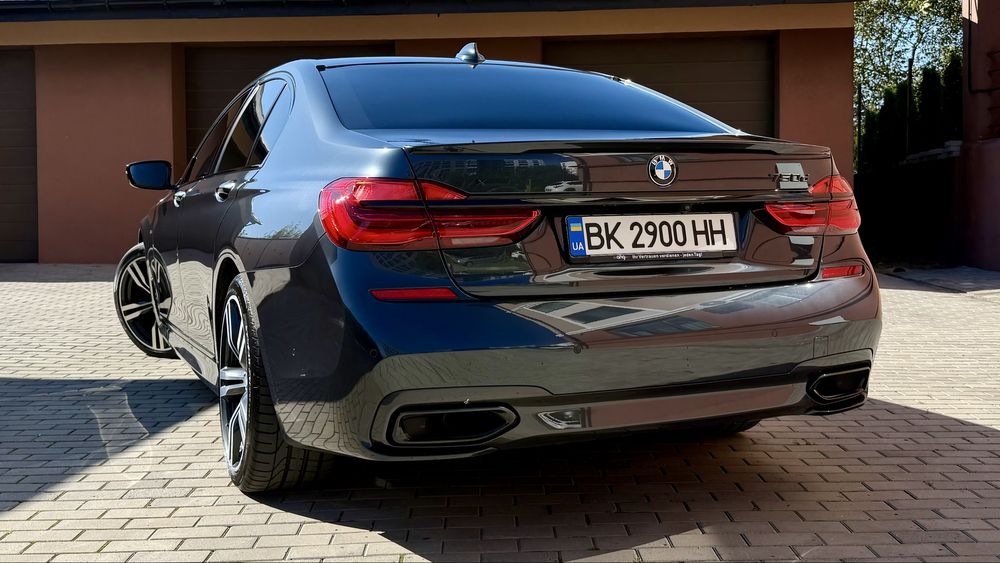 BMW 750d 2017 оригінальний пробіг 133000