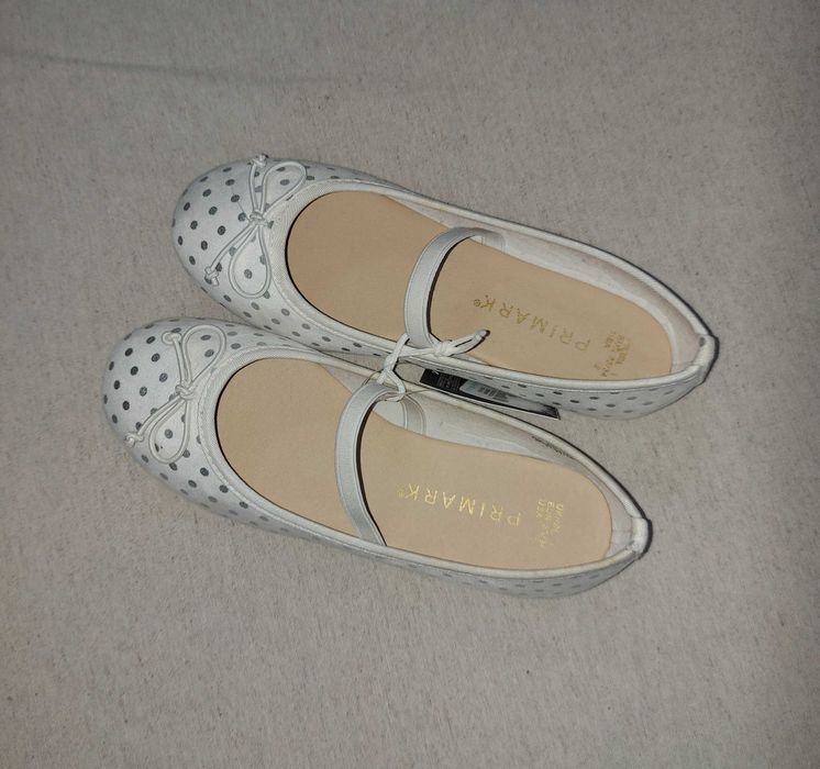 NOVO - Sapatos Sabrinas Tam.33/34