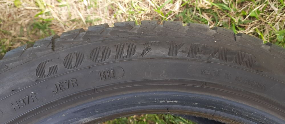 Goodyear Vector4seasons 225/45/R17 5-6mm 2szt całoroczne