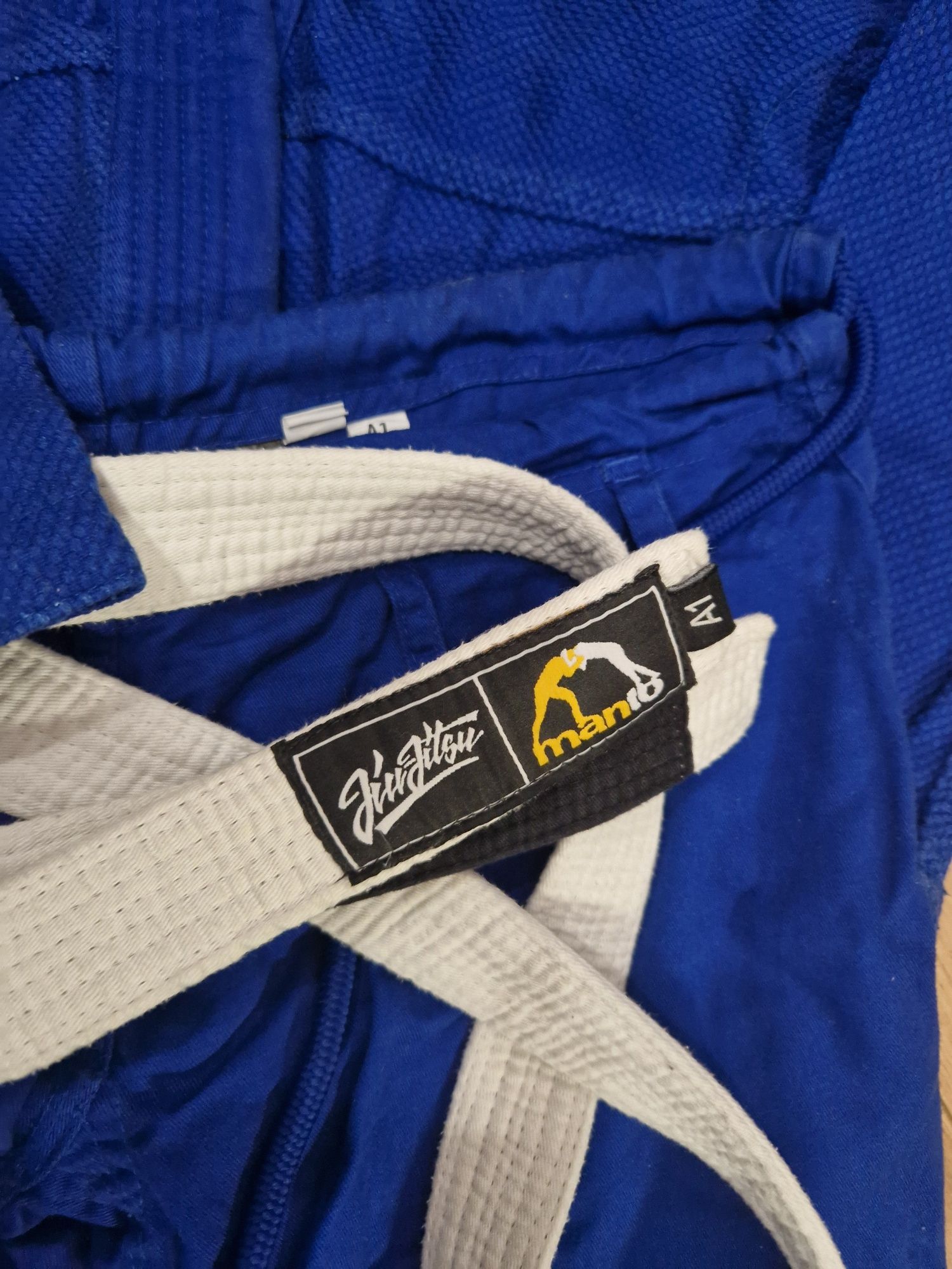 Kimono  judoka  damske venum 250 zł