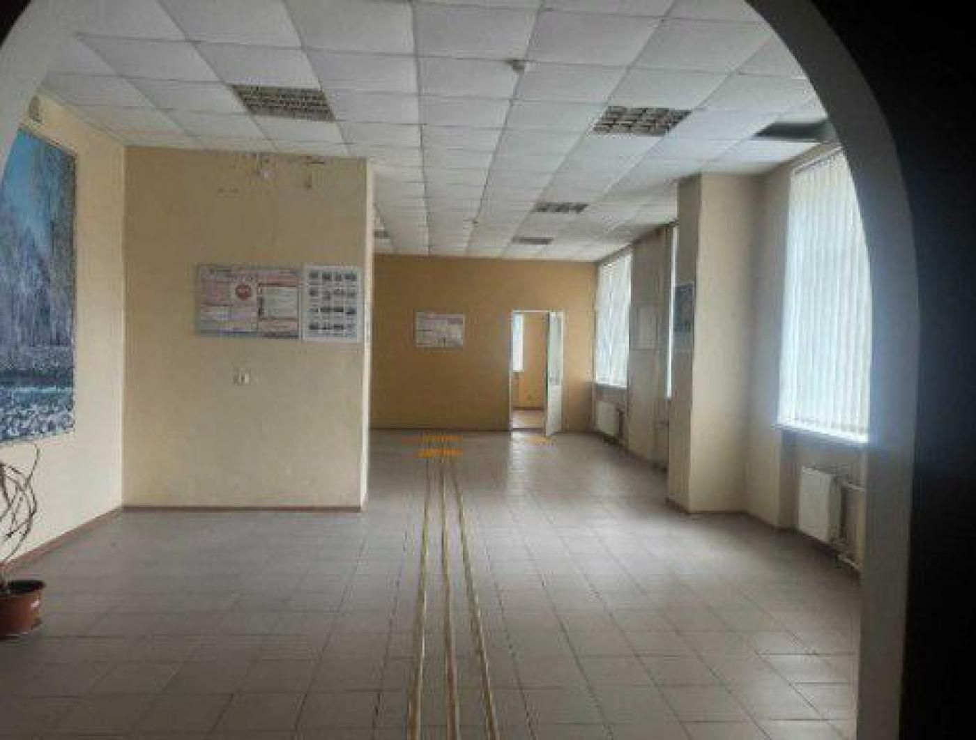Здам на вул. Новаторів, 4 приміщення на 363 м²