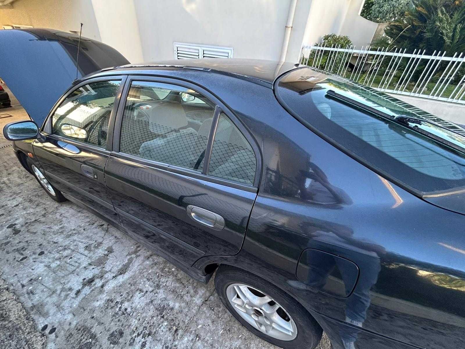 Mitsubishi carisma
