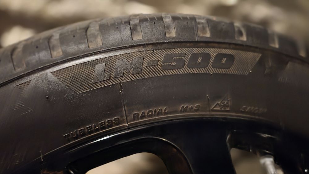 Komplet kół zimowych i3 BMW 19” – felgi oryginalne + Bridgestone + TPM