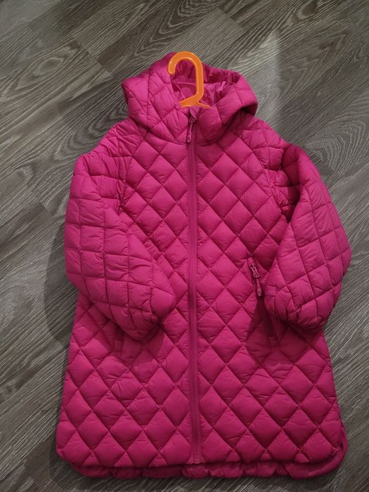 Kurtka płaszcz pikowany puchowy 122/128 jak nowy 4F