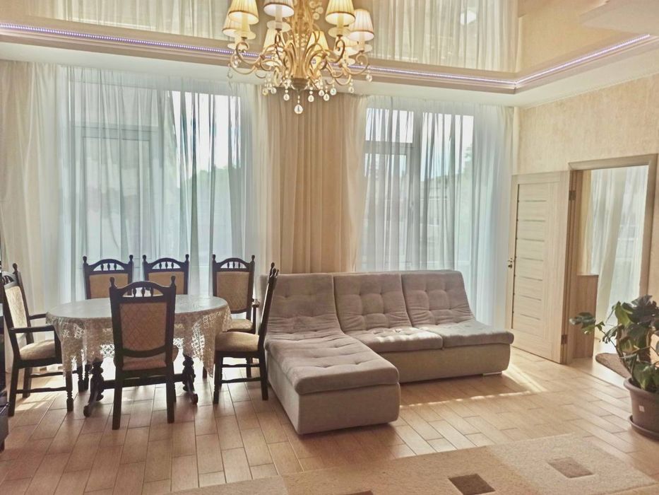 Продам 3 кім простору квартиру ЖК Панорама Сімфіропільська Центр