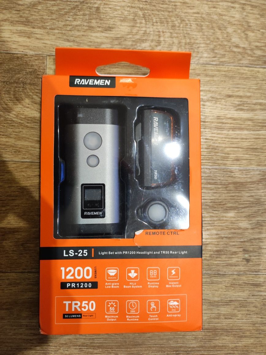 Світло переднє і заднє Ravemen PR1200 USB + TR50 USB