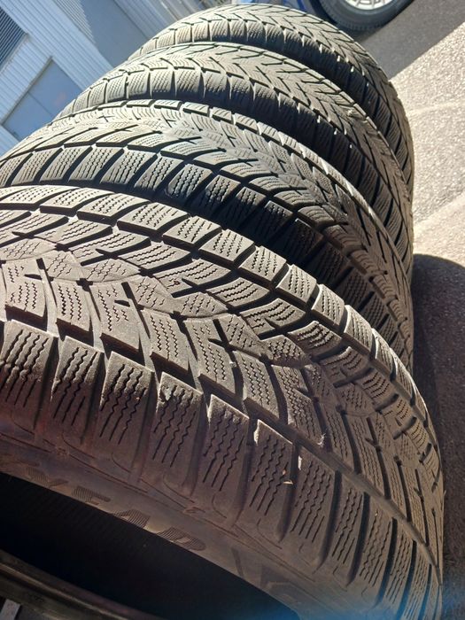 Шины зимние 235/55 R19 GOOD YEAR ULTRA GRIP  4шт. 4мм.