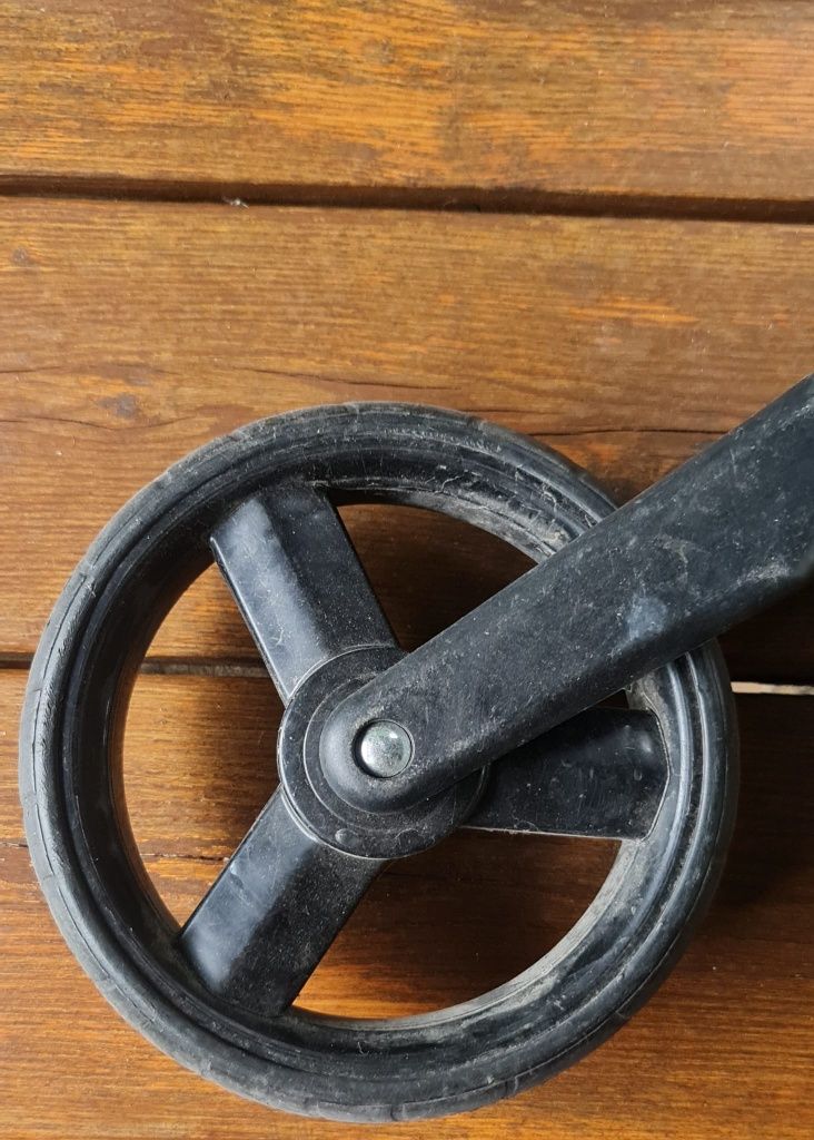 Dyszel do przyczepki rowerowej thule coaster xt z kółkiem