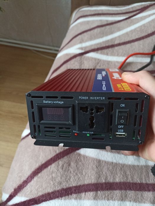 Продам інвектор на 5000 watt 24 вольта новий.