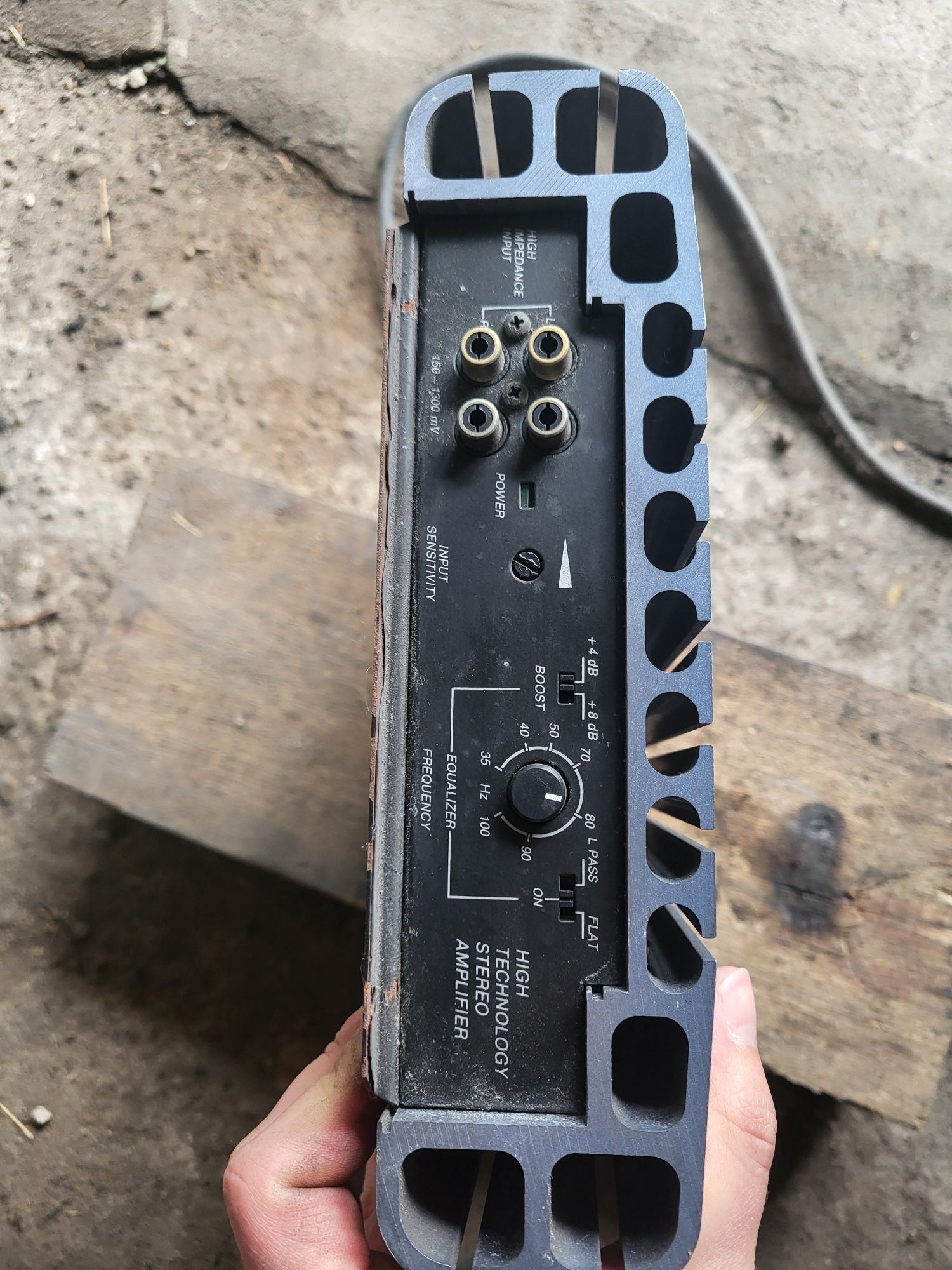 REVAC HIFI HT 145 Wzmacniacz samochodowy