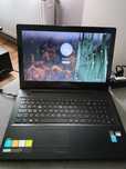 Laptop marki Lenovo