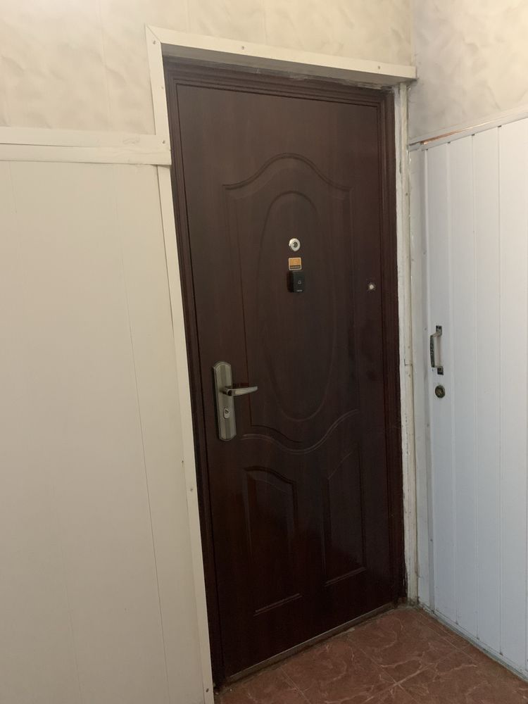 Продам металеві двері