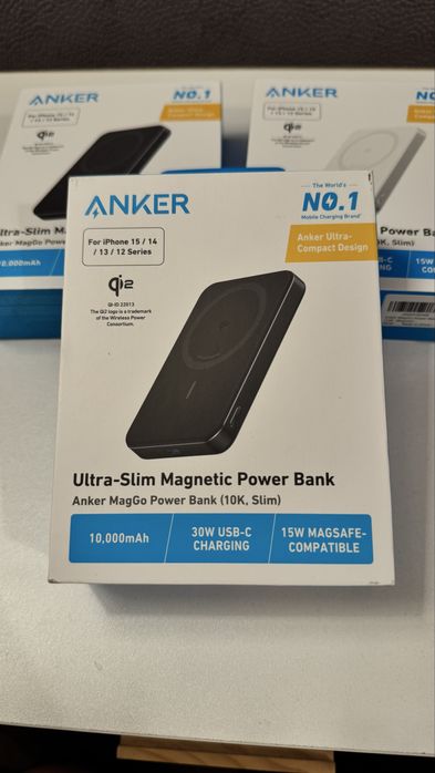 Powerbank MagSafe 10000 mAh Anker MagGo z podstawką i wyświetlaczem