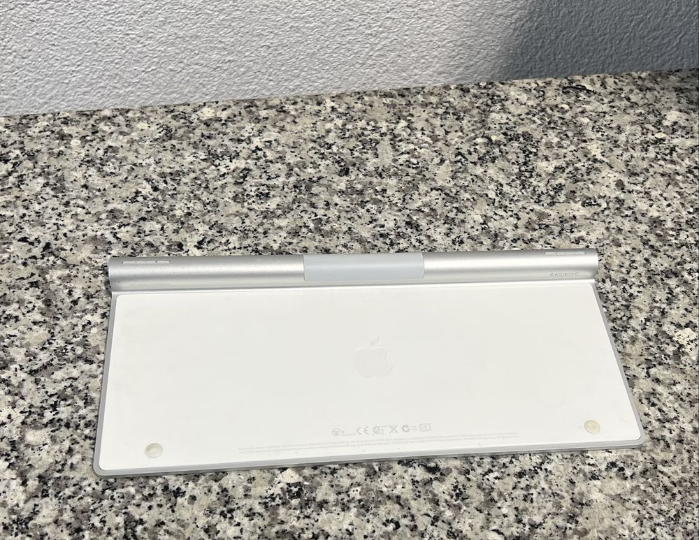 Apple A1314 klawiatura bezprzewodowa keyboard
