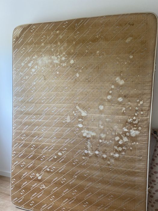 Ofereço colchao 140x200cm