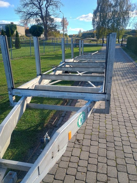 Przyczepa dłużyca do płyt warstwowywych blach więźby stal słupy maszty