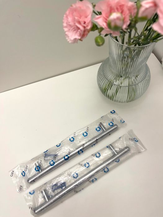 Uchwyty do mebli nowe chrom