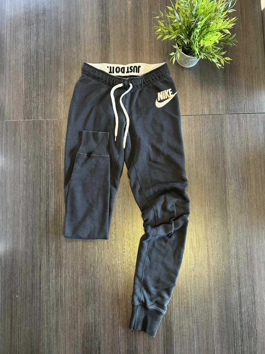 Nike dresy damskie