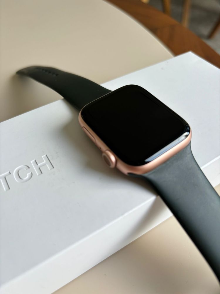 Apple Watch 6 Series Gold 44 mm