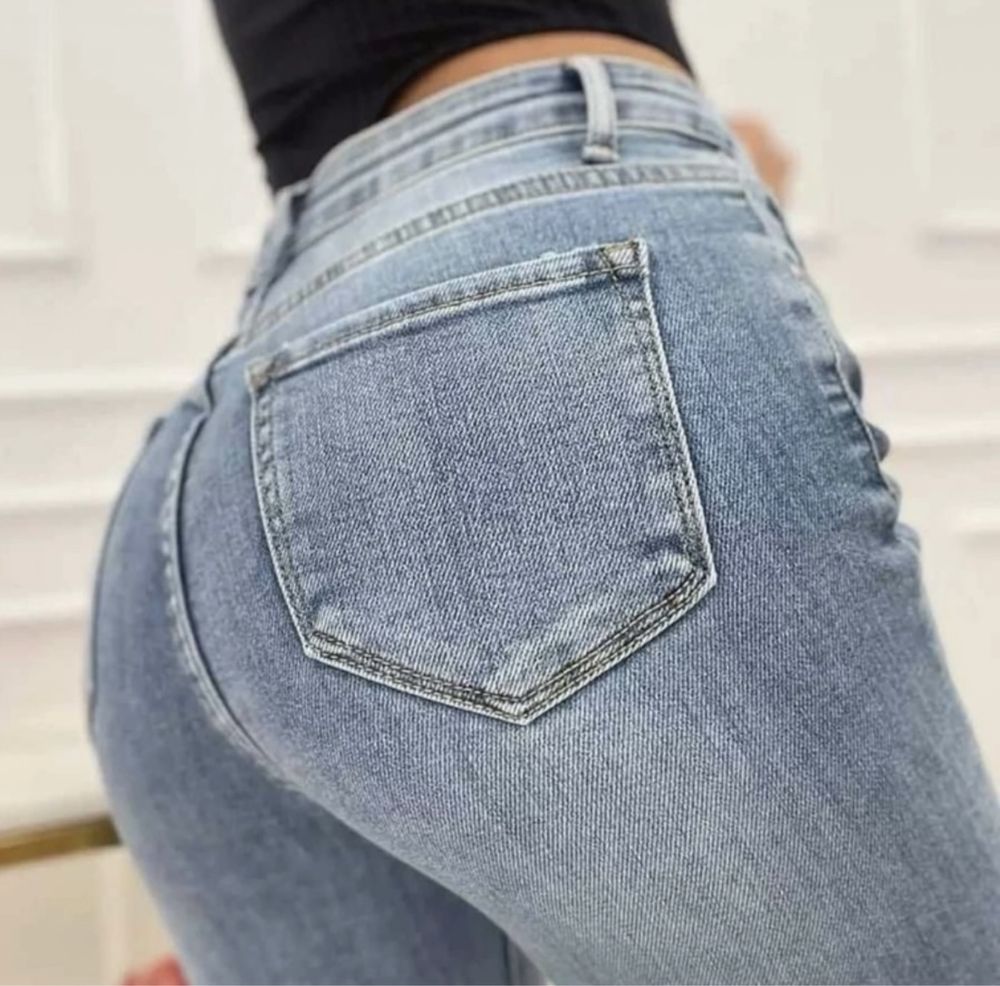 Spodnie Jeansy w serduszka