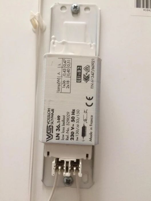 Luz teto na cor faia