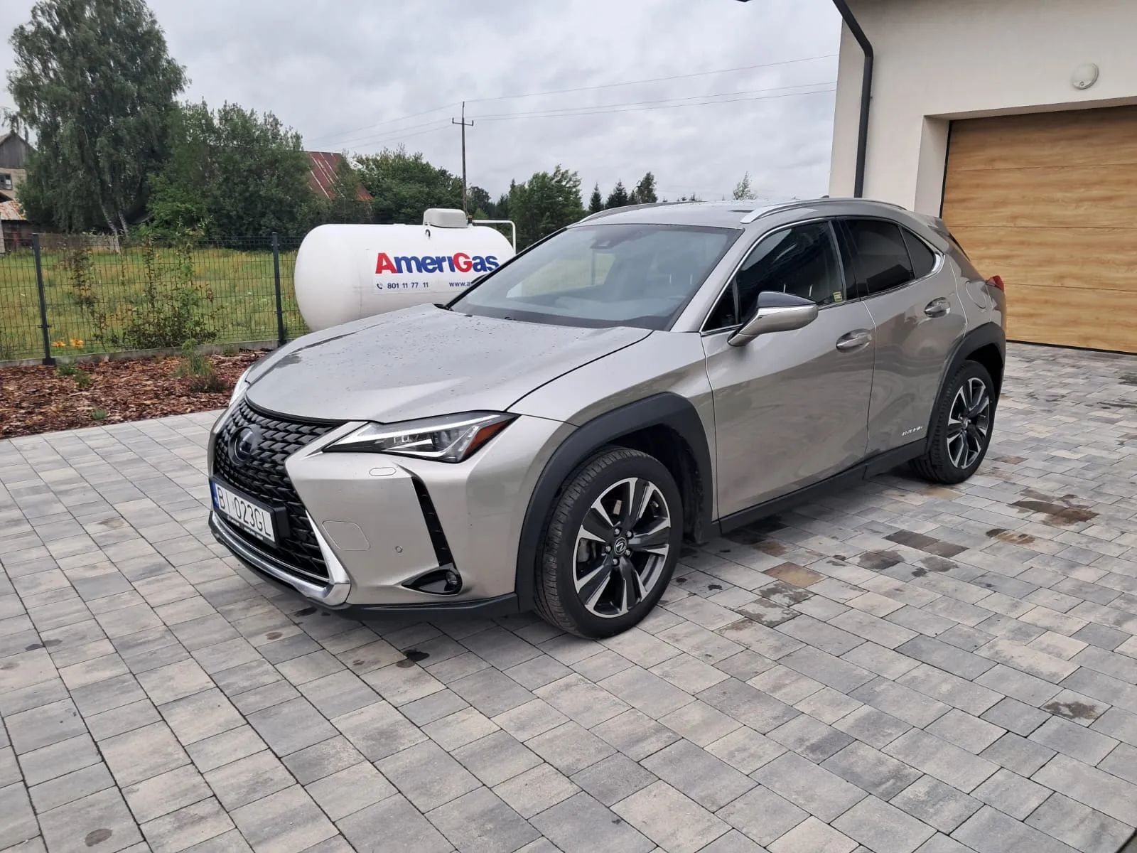 Lexus UX pierwszy właścicel, gwarancja Lexus Relax, faktura VAT23