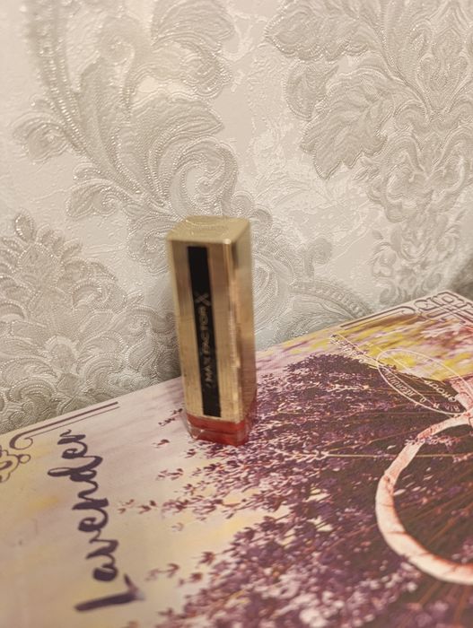 Помада max factor