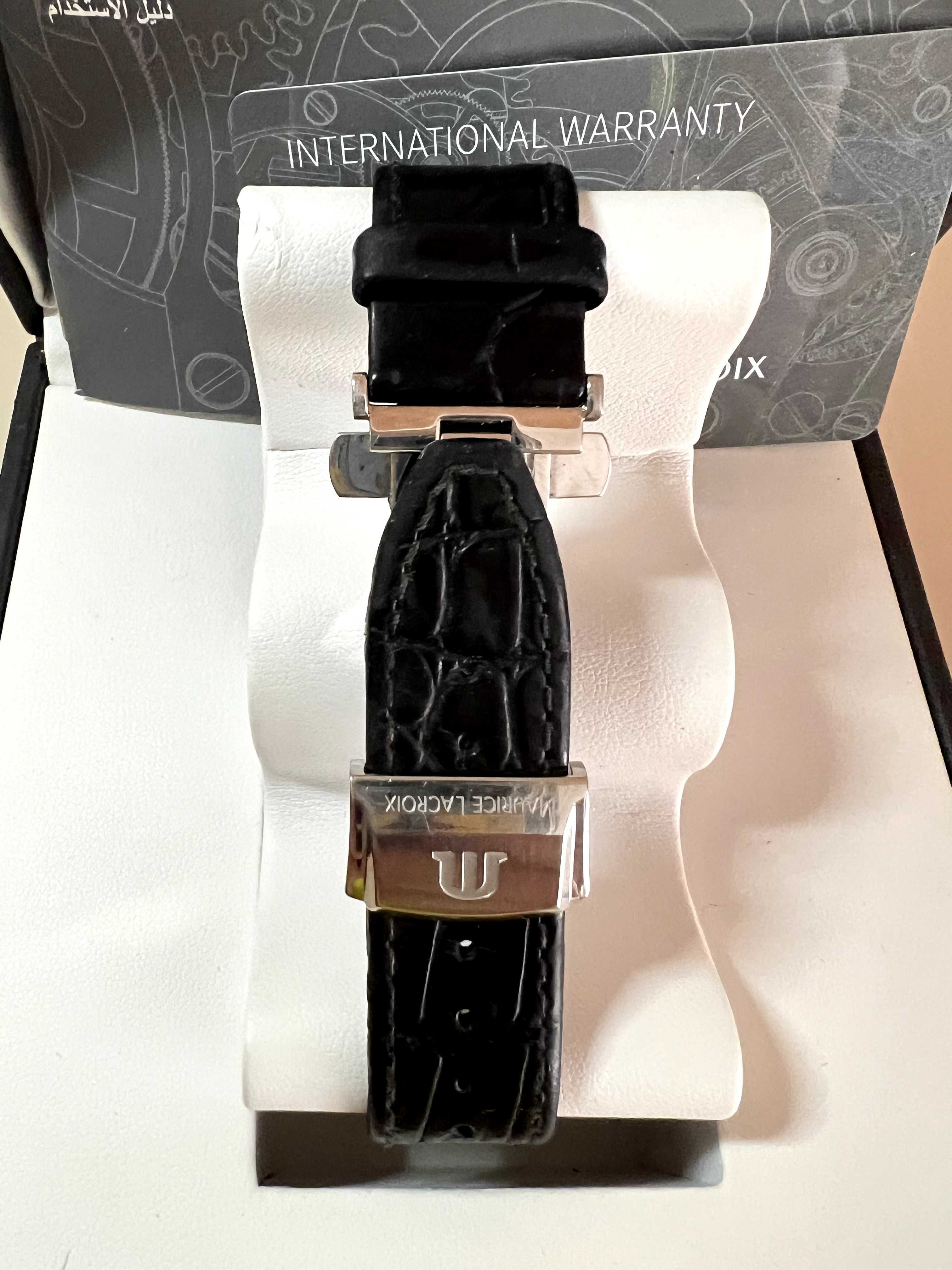 Швейцарський годинник Maurice Lacroix  Модель Al1008-SS001-330-1
