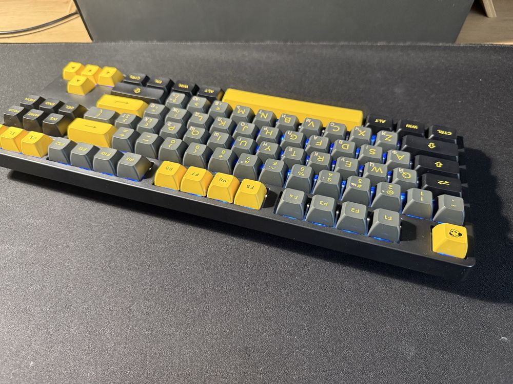 Akko 5087B Plus (custom) на Silver свічах
