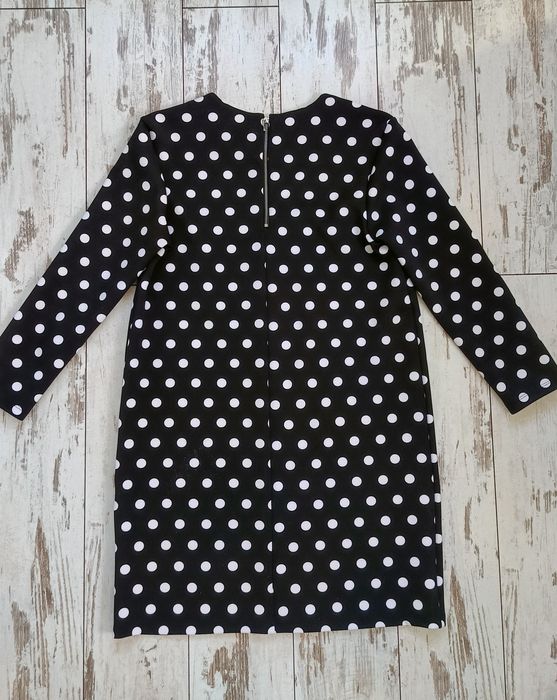 Sukienka czarna w kropki