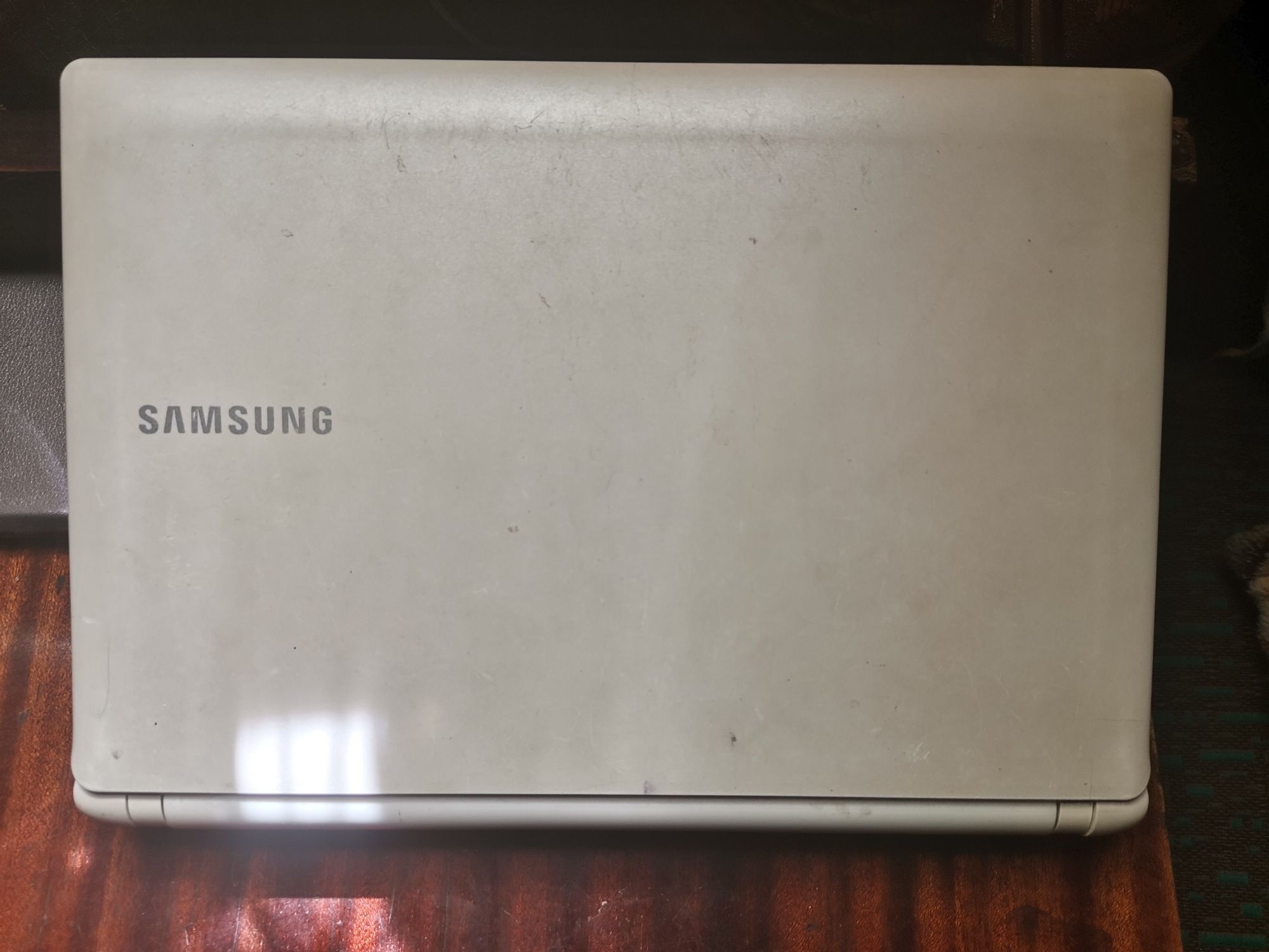 Нетбук Samsung N148 Plus
