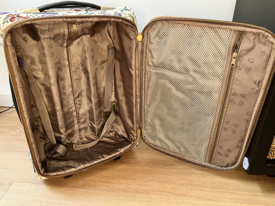 Mala de cabine bordada