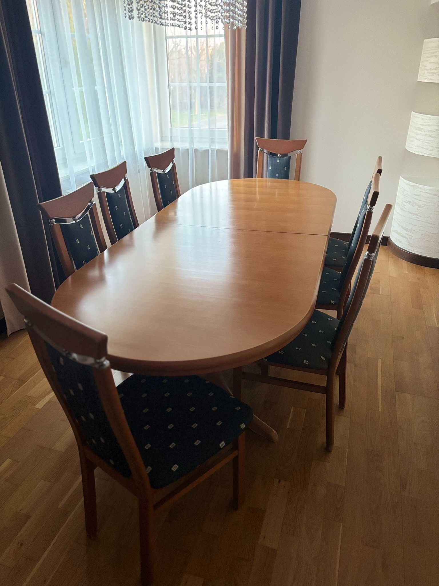 Stół do jadalni + 8 krzeseł – rozkładany