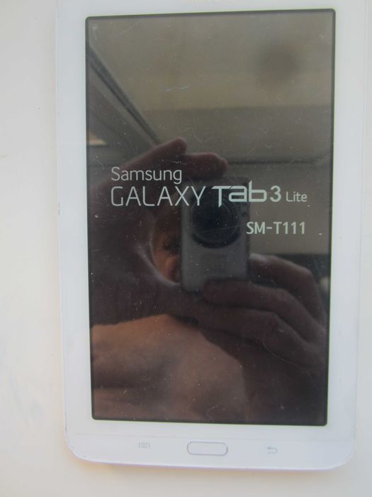 Планшет Samsung Galaxy Tab 3 Lite SM-T111 8 Гб, белый