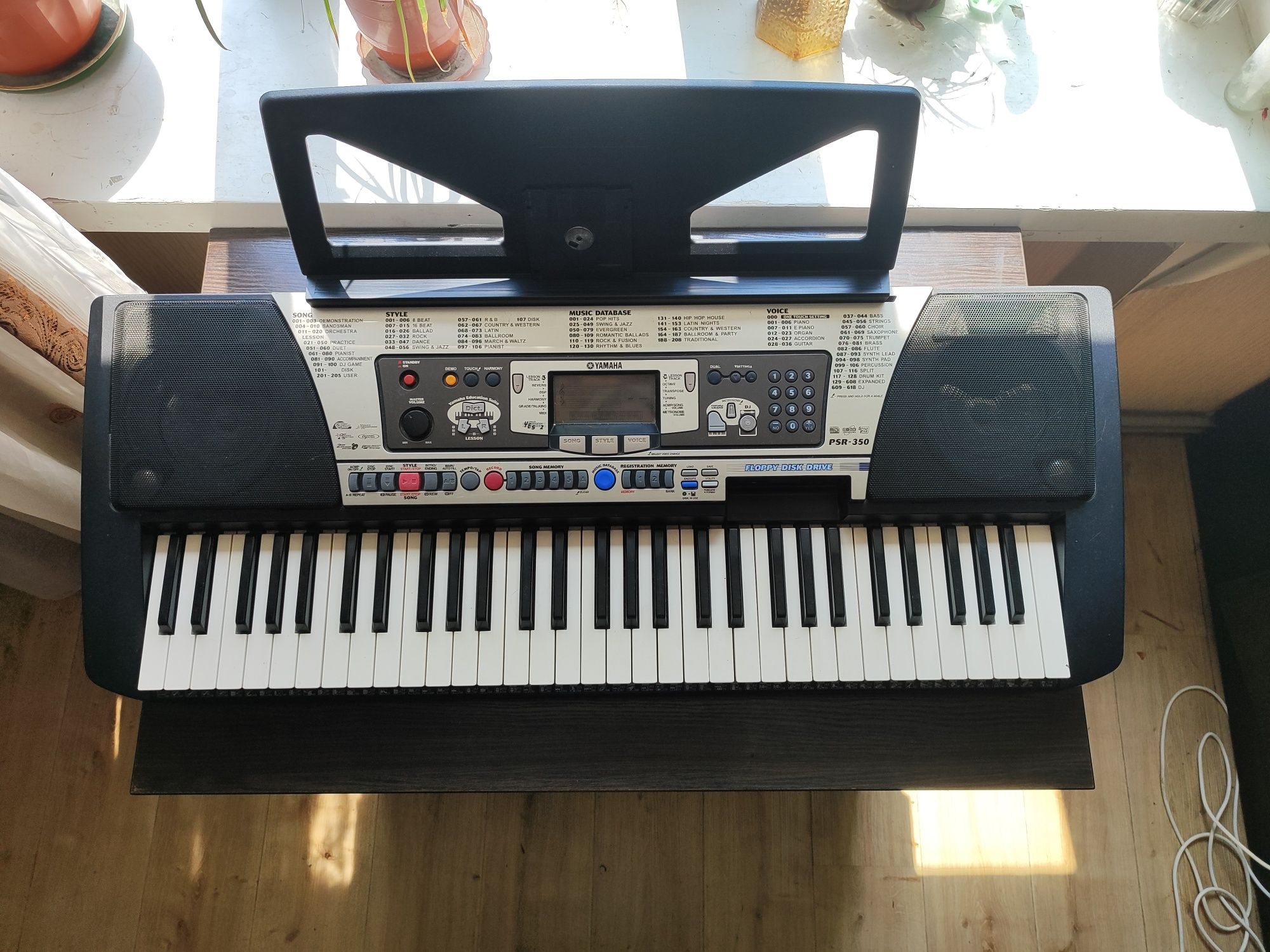 Синтезатор Yamaha PSR-350