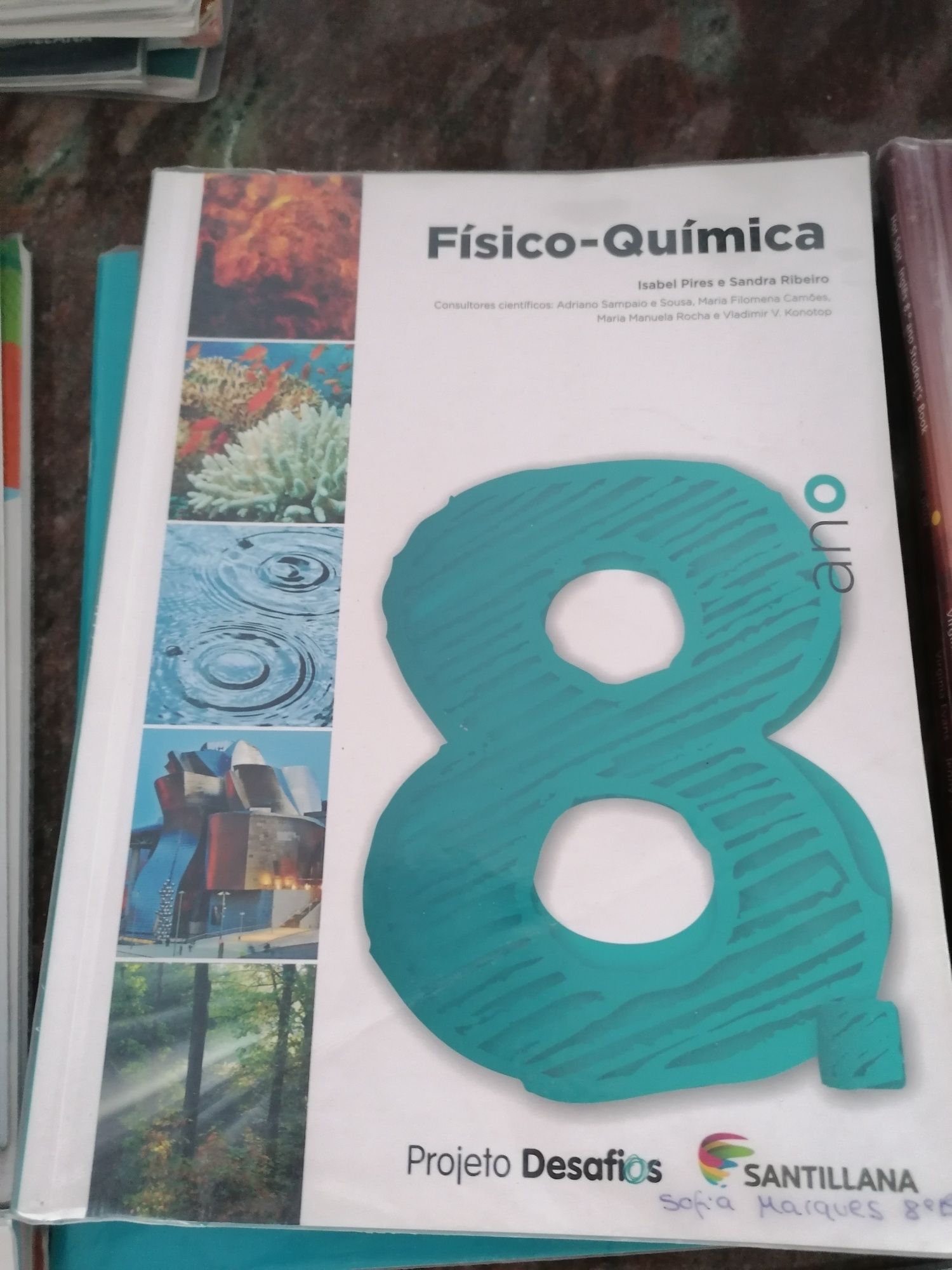 Livros escolares 8 ano