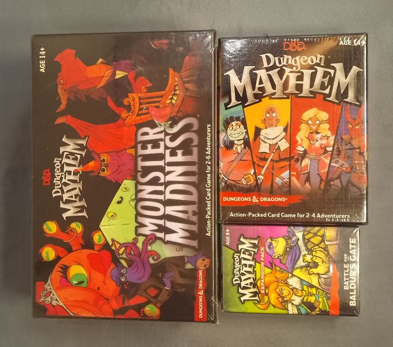 Dungeon Mayhem Dungeons & Dragons Сімейна настільна карткова гра