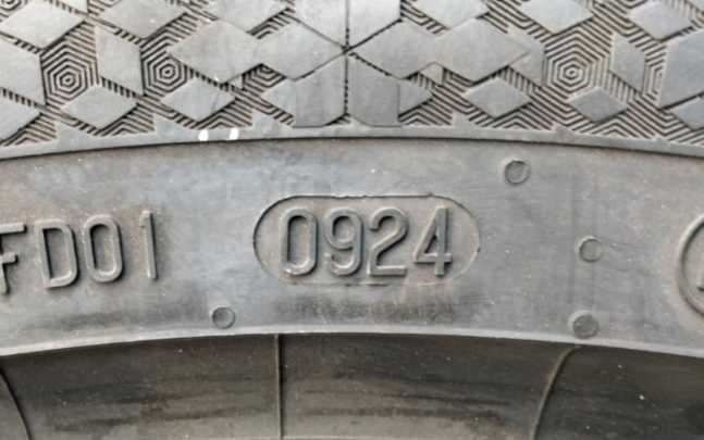 2X 235/50R19 99H Continental wintercontact TS870P