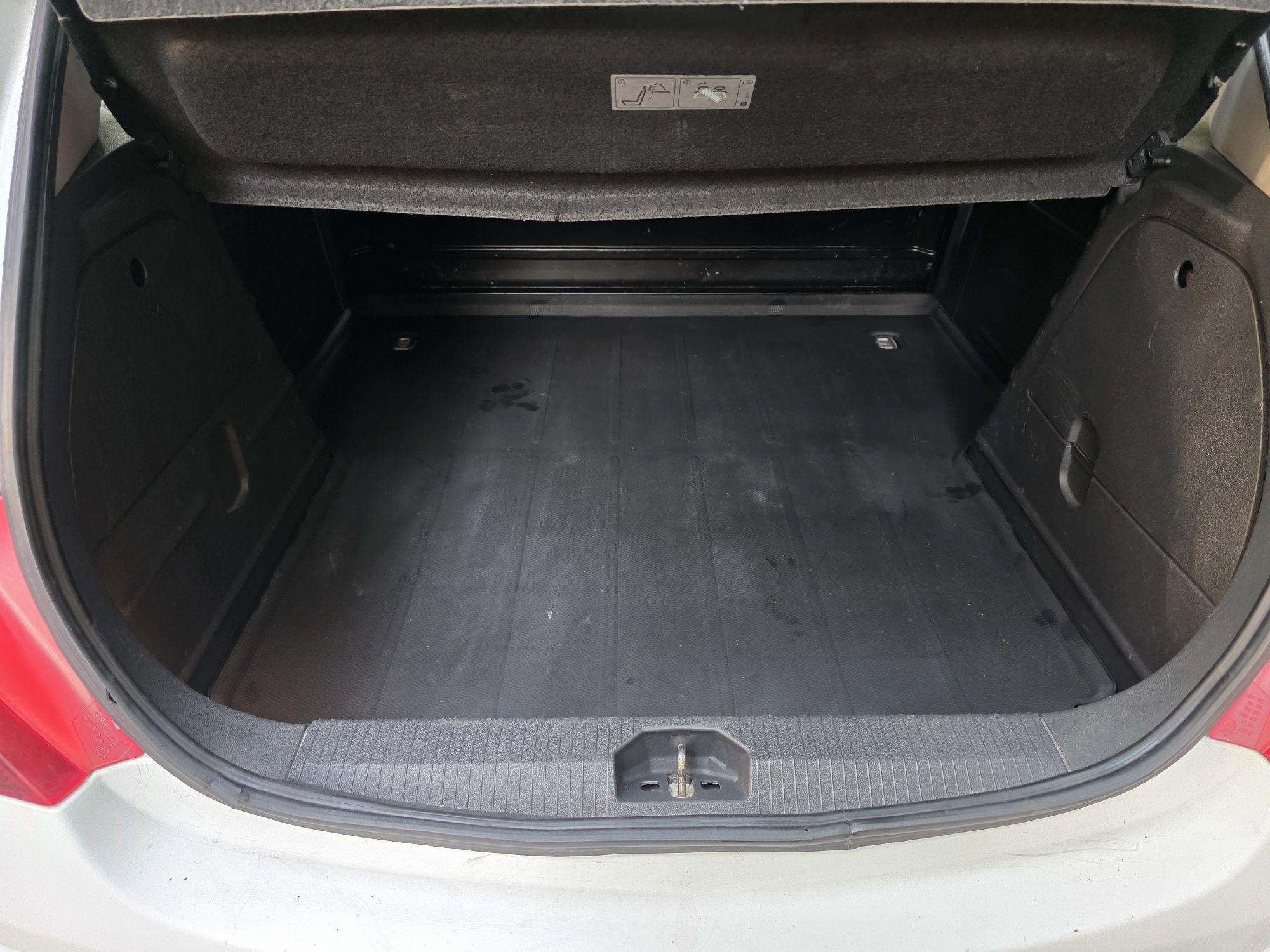Opel corsa d 1.3 cdti 2 lugares