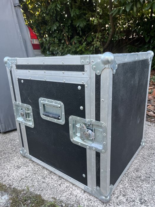 Flight case 10 unidades rack