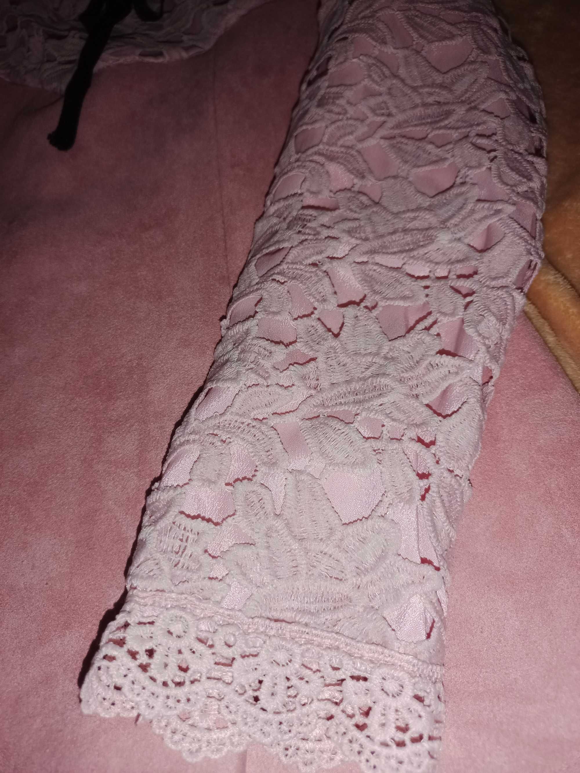 Плаття блідо-рожевого кольору