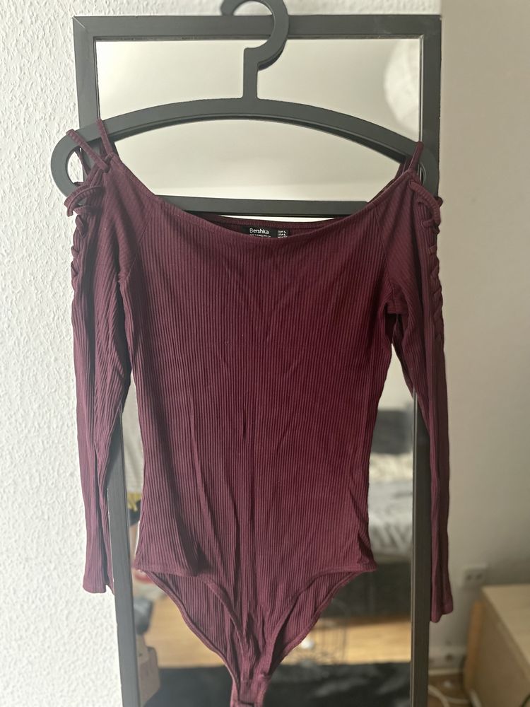 Top body wiązanie na ramionach Bershka L